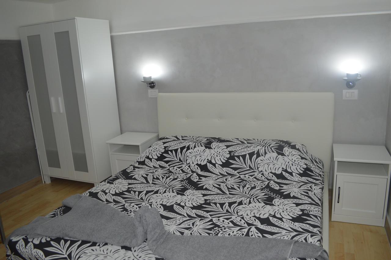 Petros Room Camere 살레르노 외부 사진